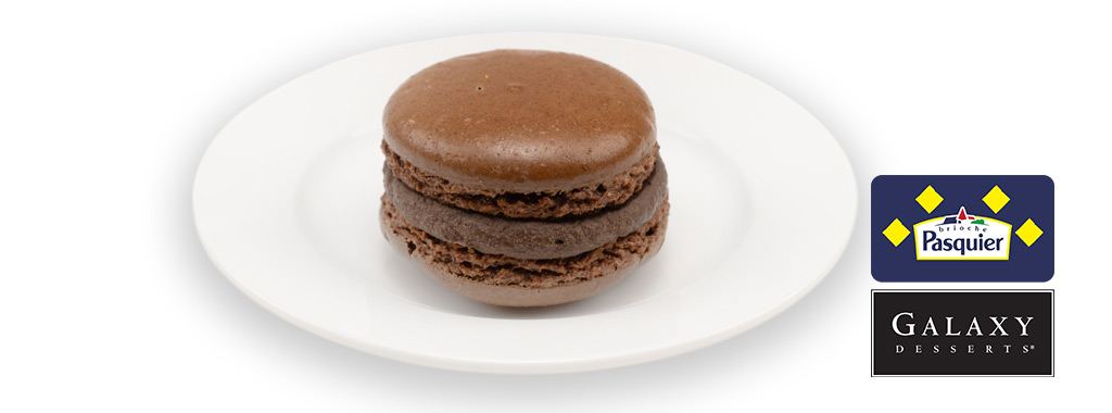 Chocolate Molten Lava Macarons